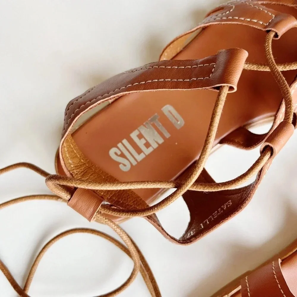 NWT Anthropologie.  BROWN  Silent D Gladiator Satelli Tie-Up Sandals  39